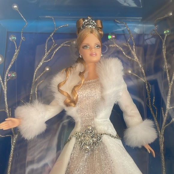 2003 Barbie Holiday Visions Winter Fantasy 1st In Series Special Edition - Picture 3 of 9